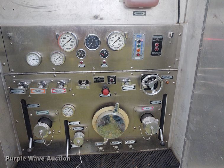 image for item DE7028 1996 Freightliner FL80  E-One heavy wet rescue fire truck