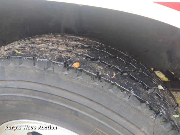 image for item DE7028 1996 Freightliner FL80  E-One heavy wet rescue fire truck