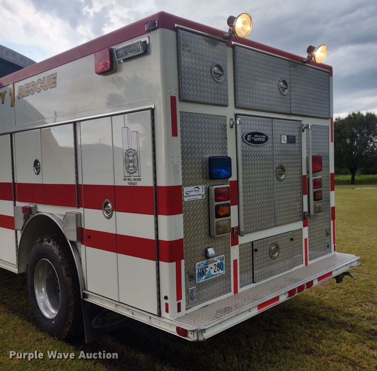 image for item DE7028 1996 Freightliner FL80  E-One heavy wet rescue fire truck