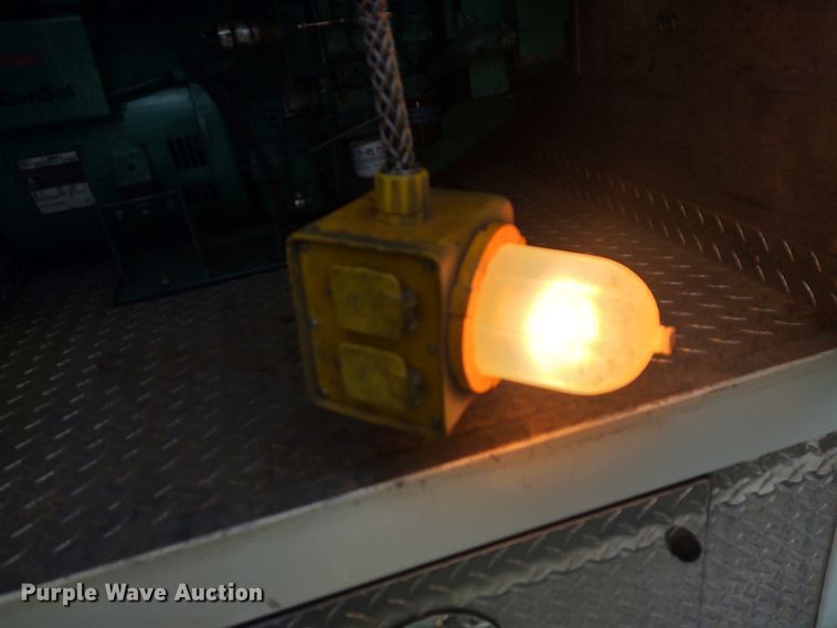 image for item DE7028 1996 Freightliner FL80  E-One heavy wet rescue fire truck