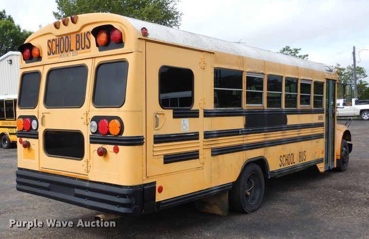 image for item DF2637 2001 International 3800 Blue Bird  school bus