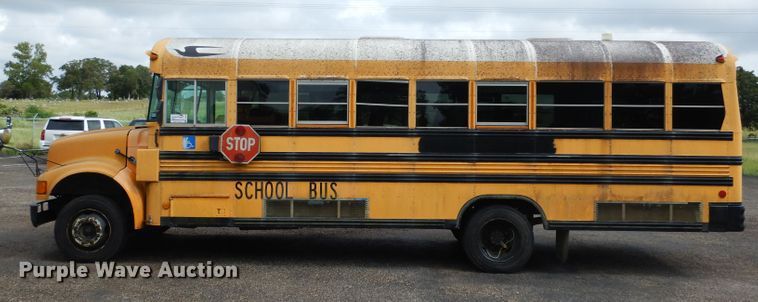 image for item DF2637 2001 International 3800 Blue Bird  school bus