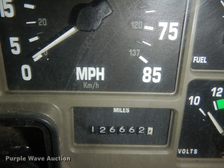 image for item DF2637 2001 International 3800 Blue Bird  school bus