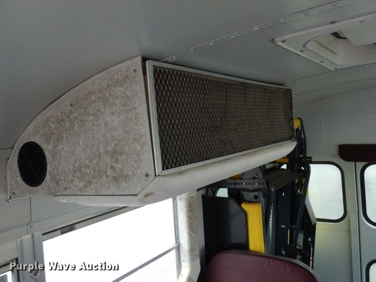 image for item DF2637 2001 International 3800 Blue Bird  school bus