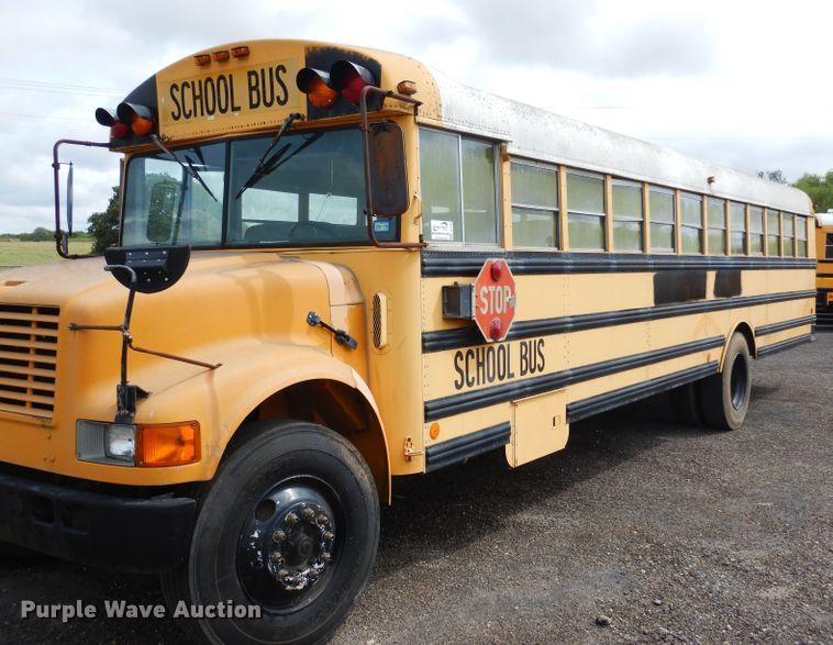 image for item DF2638 1994 International 3700  school bus