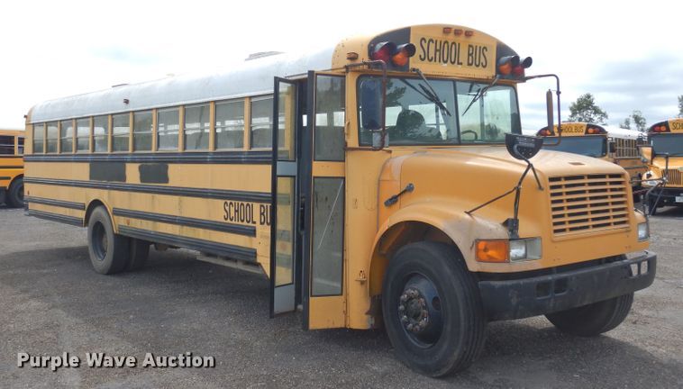 image for item DF2638 1994 International 3700  school bus