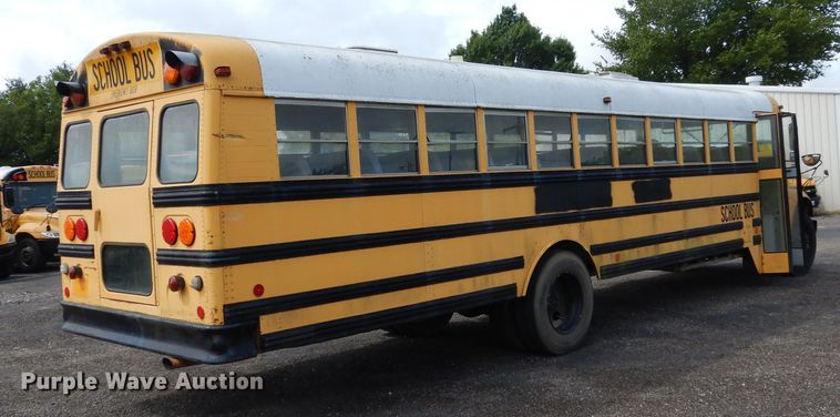 image for item DF2638 1994 International 3700  school bus