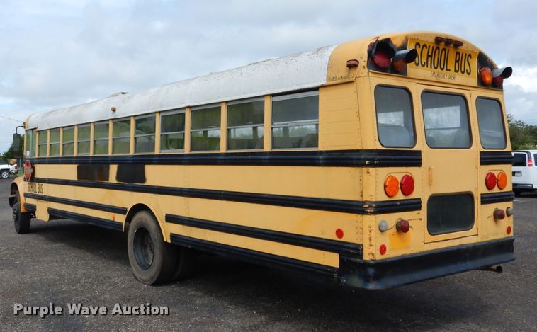image for item DF2638 1994 International 3700  school bus