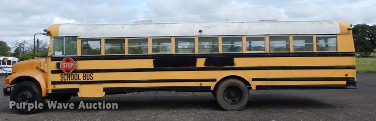 image for item DF2638 1994 International 3700  school bus