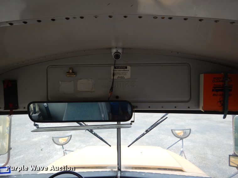 image for item DF2638 1994 International 3700  school bus