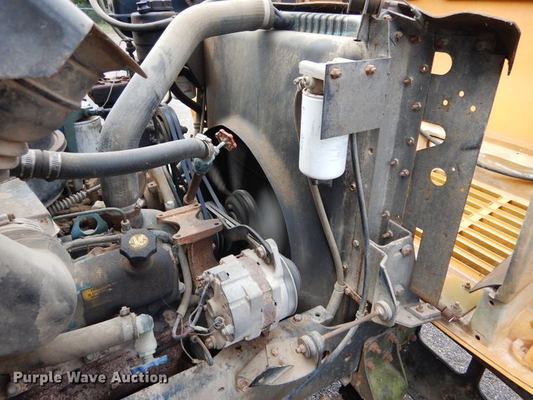 image for item DF2638 1994 International 3700  school bus