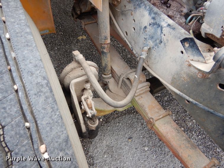 image for item DF2638 1994 International 3700  school bus