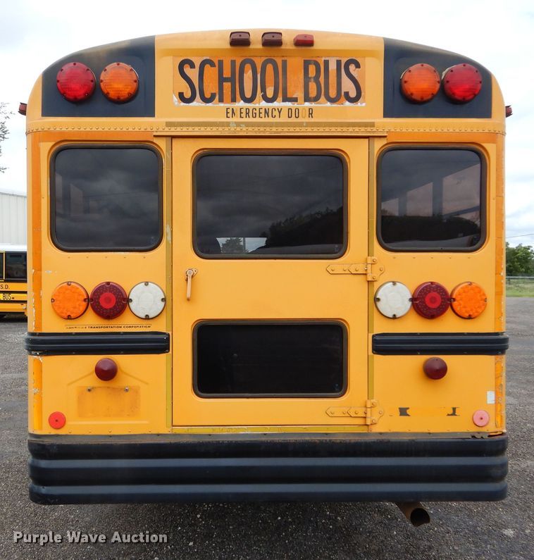 image for item DF2639 2002 International 3800  school bus