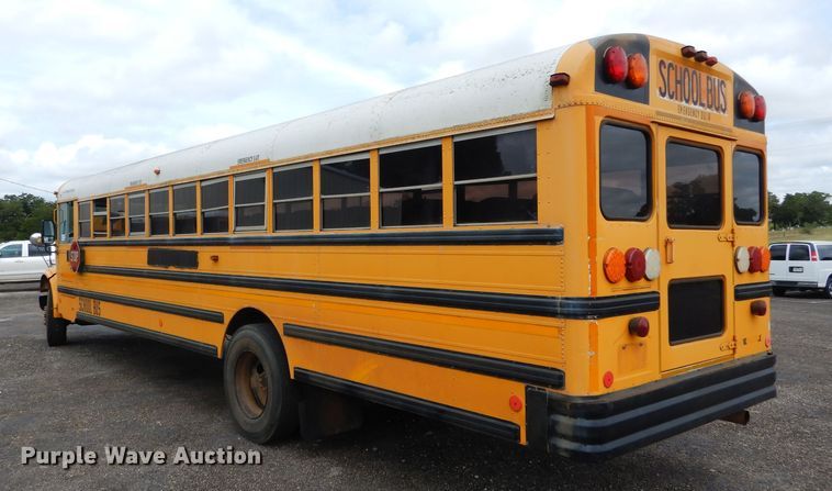 image for item DF2639 2002 International 3800  school bus