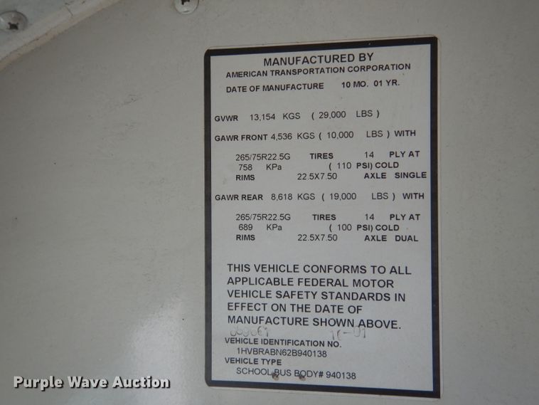 image for item DF2639 2002 International 3800  school bus