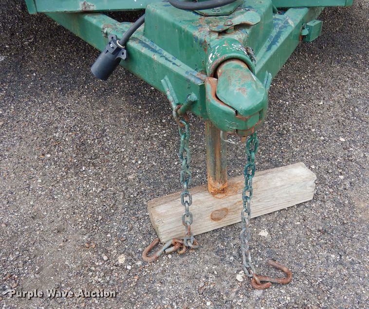 image for item DF2640 1999 S&H enclosed cargo trailer