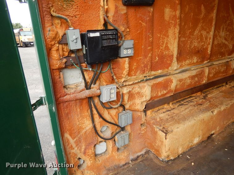 image for item DF2640 1999 S&H enclosed cargo trailer