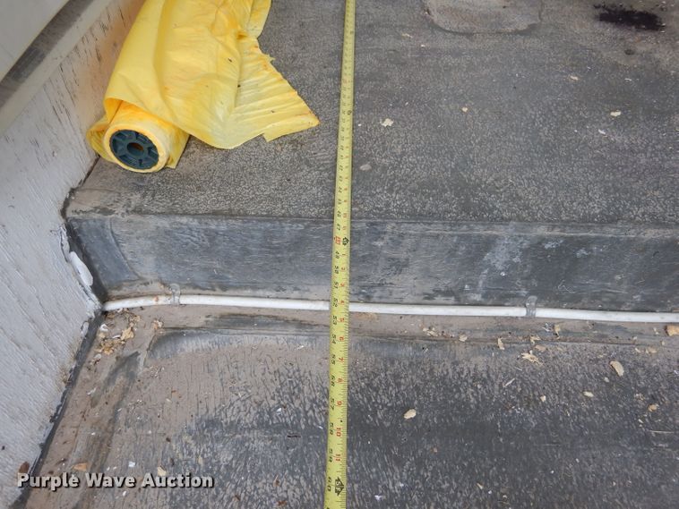 image for item DF2640 1999 S&H enclosed cargo trailer