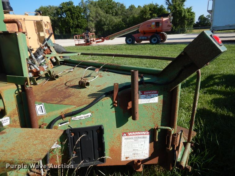 image for item DF4224 1998 John Deere 250XP wood chipper