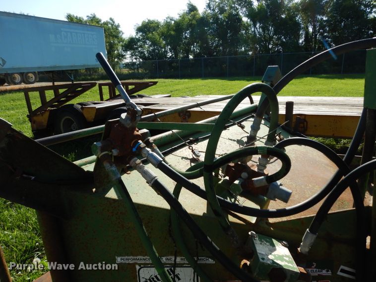 image for item DF4224 1998 John Deere 250XP wood chipper