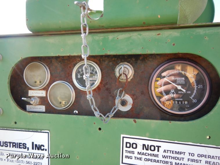 image for item DF4224 1998 John Deere 250XP wood chipper