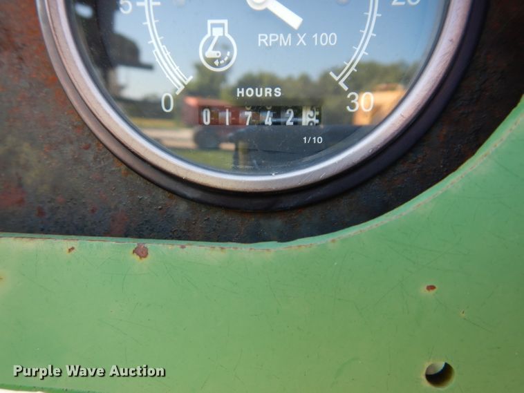 image for item DF4224 1998 John Deere 250XP wood chipper