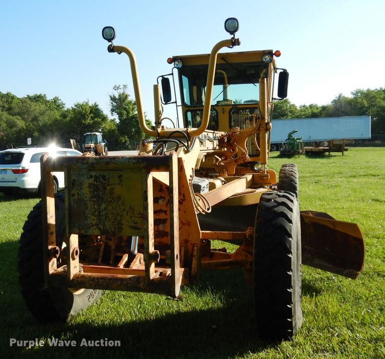 image for item DF4227 1987 Caterpillar 120  motor grader