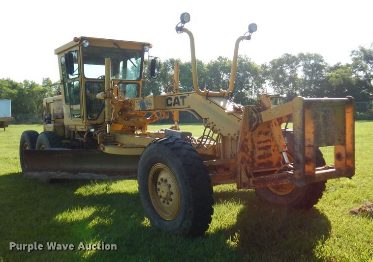 image for item DF4227 1987 Caterpillar 120  motor grader