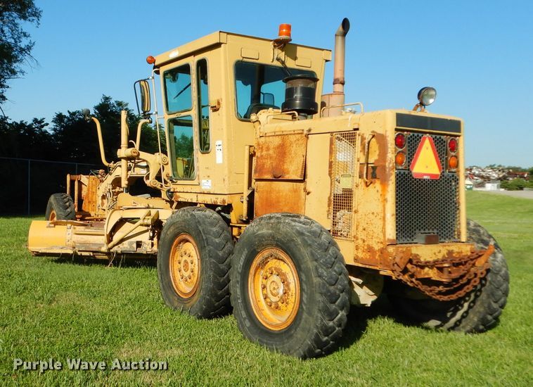 image for item DF4227 1987 Caterpillar 120  motor grader