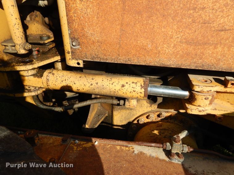 image for item DF4227 1987 Caterpillar 120  motor grader