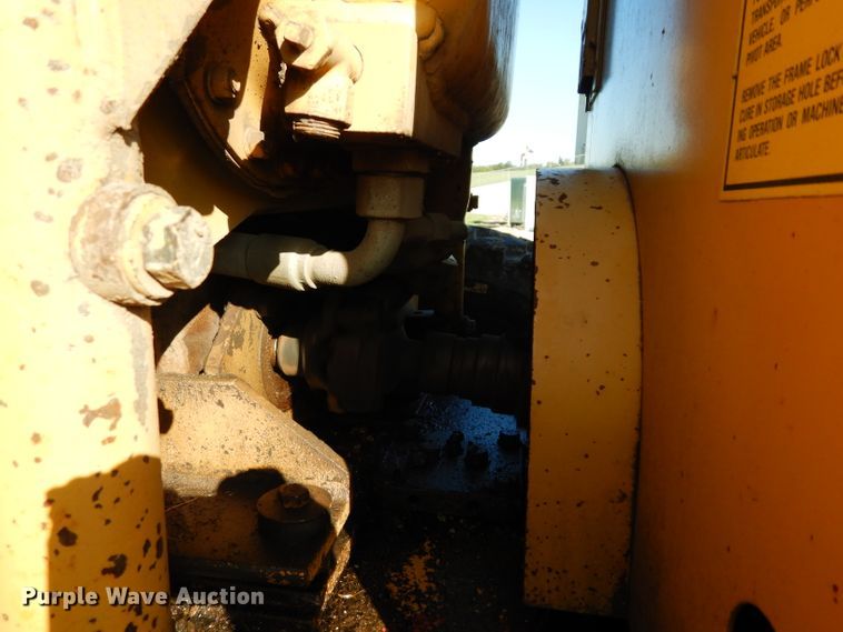 image for item DF4227 1987 Caterpillar 120  motor grader