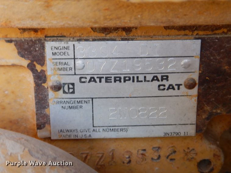 image for item DF4227 1987 Caterpillar 120  motor grader