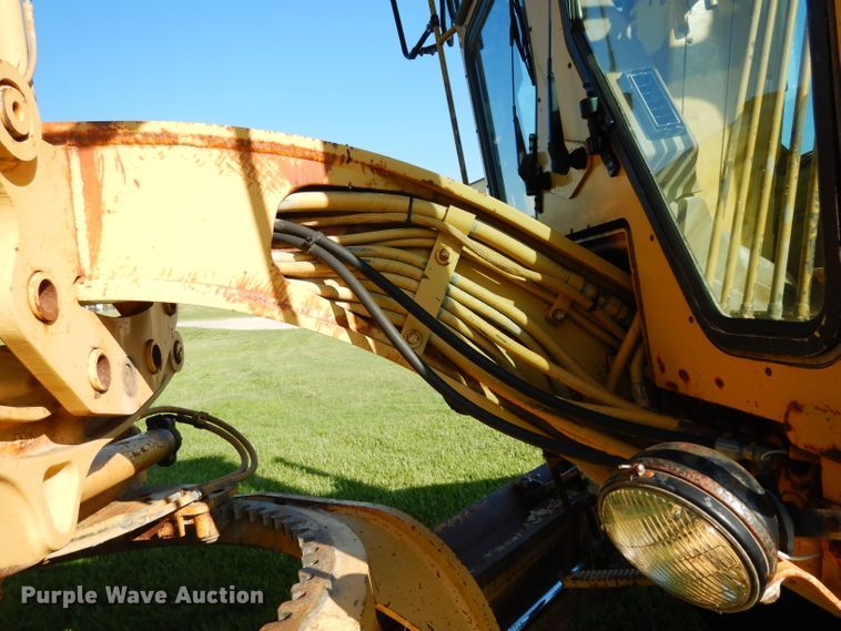 image for item DF4227 1987 Caterpillar 120  motor grader