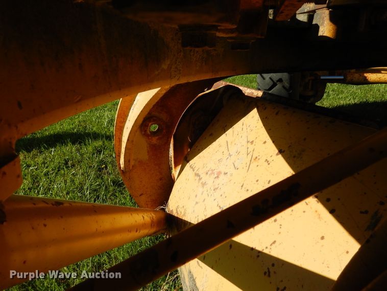 image for item DF4227 1987 Caterpillar 120  motor grader