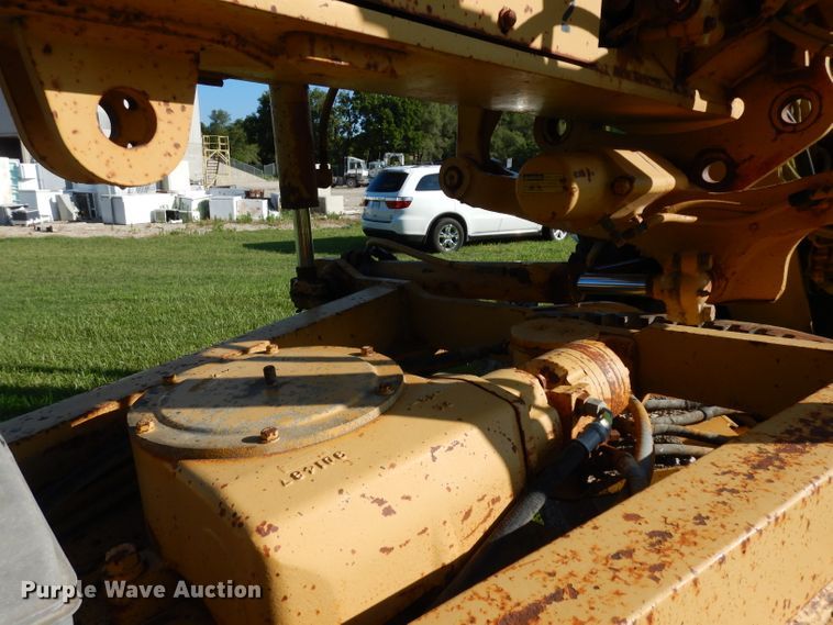 image for item DF4227 1987 Caterpillar 120  motor grader