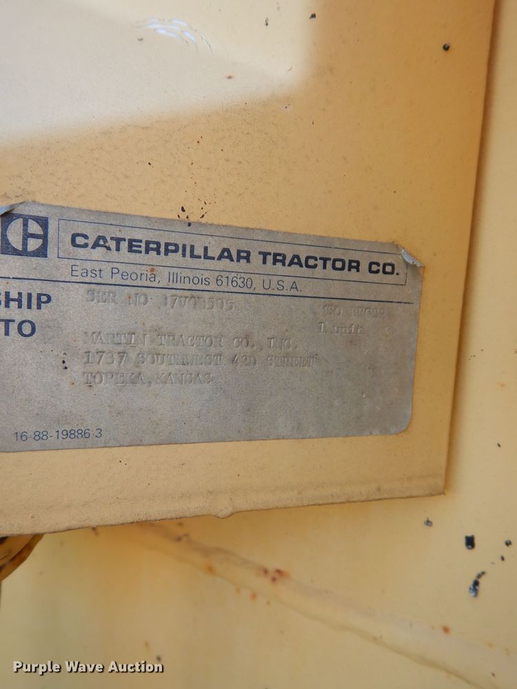 image for item DF4227 1987 Caterpillar 120  motor grader