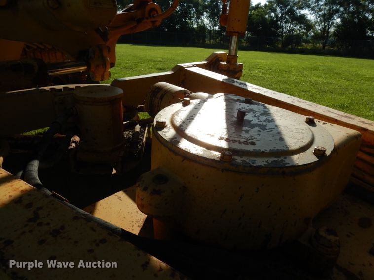 image for item DF4227 1987 Caterpillar 120  motor grader