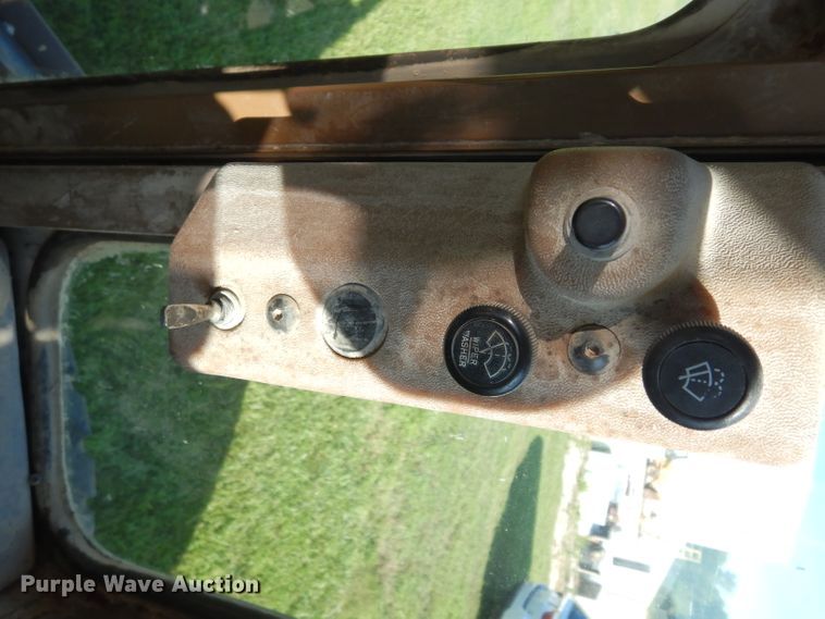 image for item DF4227 1987 Caterpillar 120  motor grader