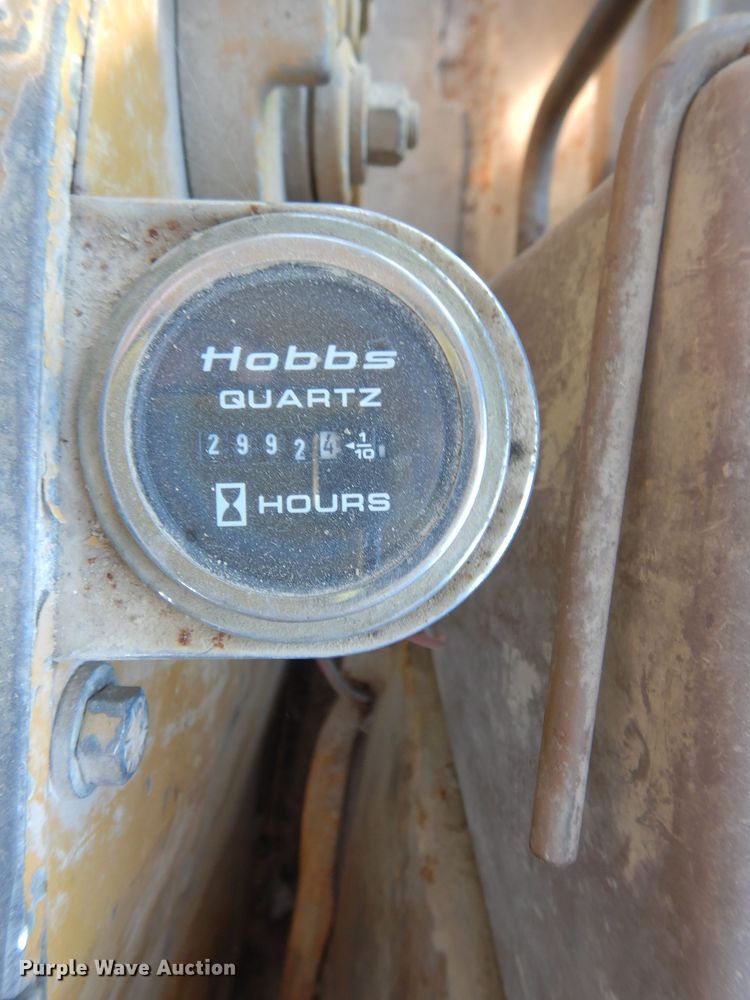 image for item DF4227 1987 Caterpillar 120  motor grader