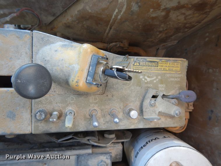 image for item DF4227 1987 Caterpillar 120  motor grader