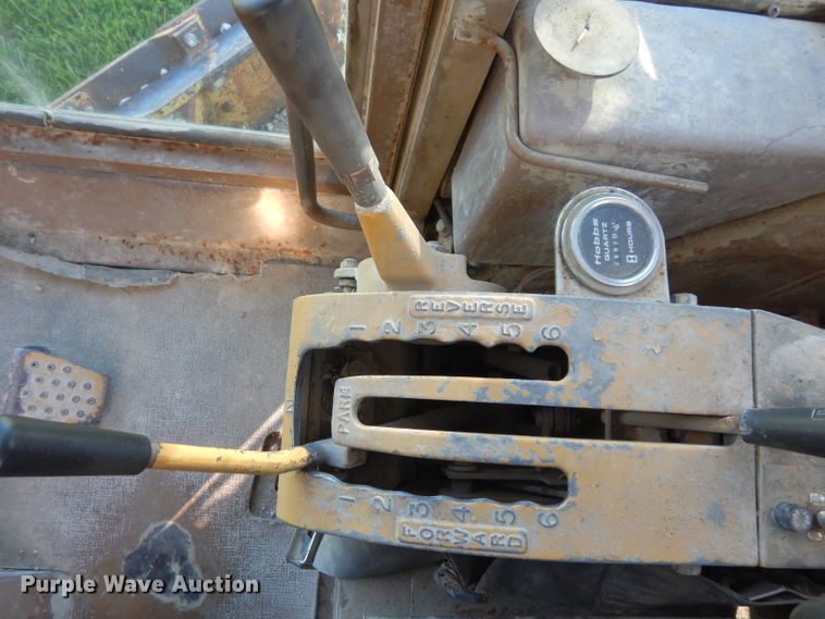 image for item DF4227 1987 Caterpillar 120  motor grader