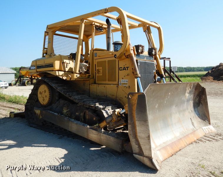 image for item DF4228 1990 Caterpillar D6H  dozer