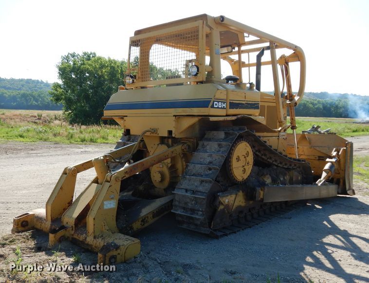 image for item DF4228 1990 Caterpillar D6H  dozer