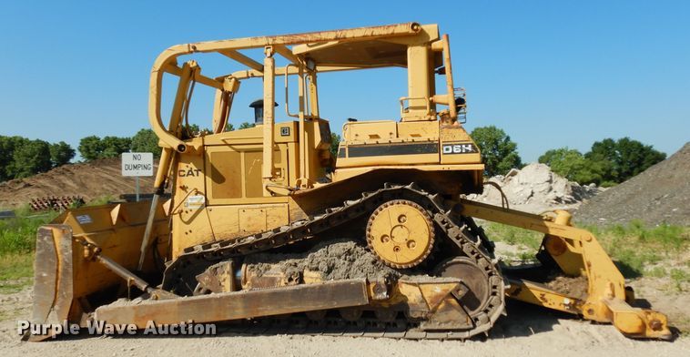image for item DF4228 1990 Caterpillar D6H  dozer