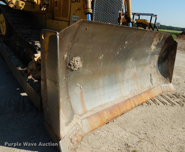 image for item DF4228 1990 Caterpillar D6H  dozer