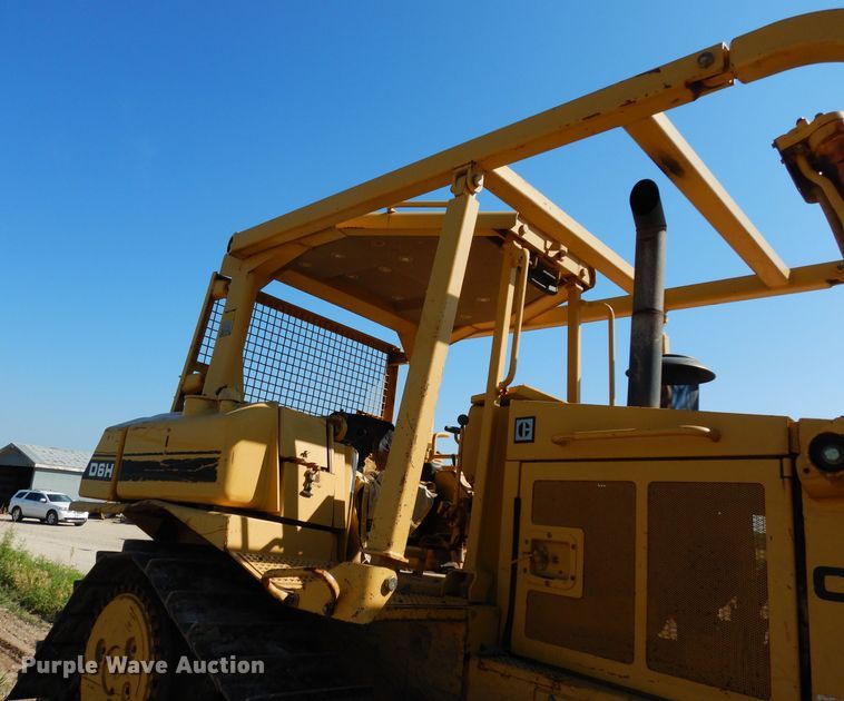 image for item DF4228 1990 Caterpillar D6H  dozer