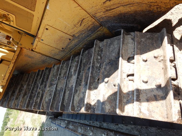 image for item DF4228 1990 Caterpillar D6H  dozer