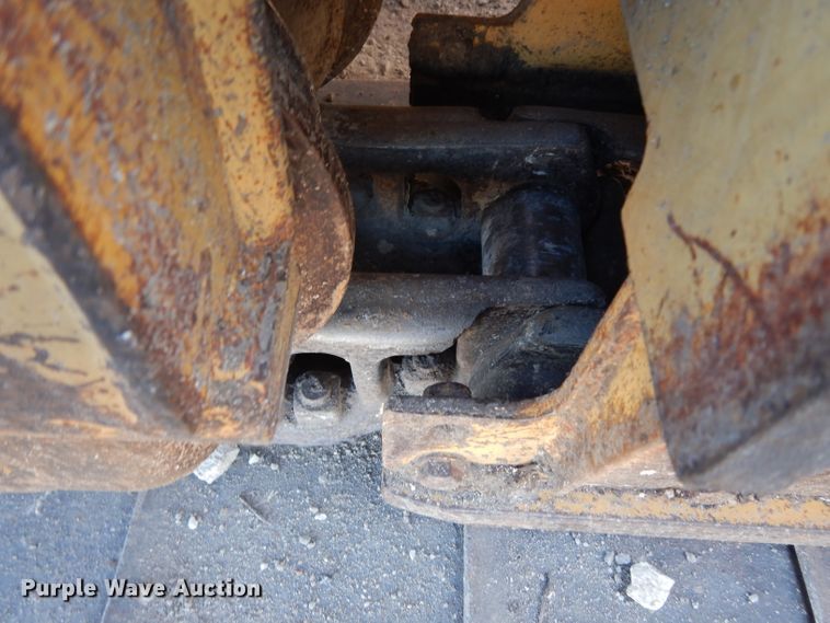 image for item DF4228 1990 Caterpillar D6H  dozer