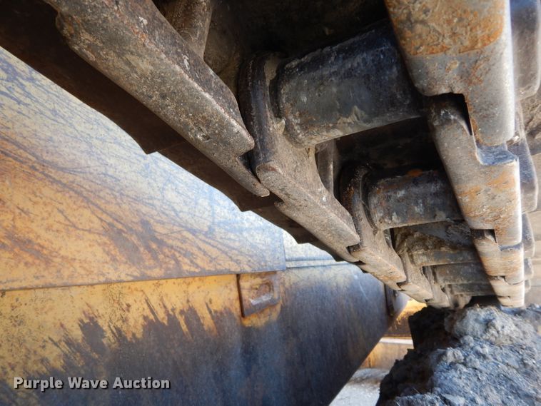 image for item DF4228 1990 Caterpillar D6H  dozer