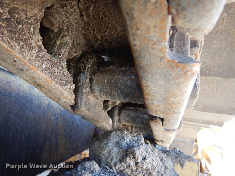 image for item DF4228 1990 Caterpillar D6H  dozer